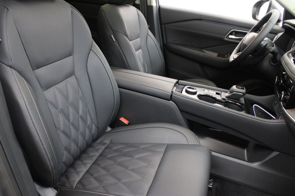 2026 Nissan Rogue Platinum - Photo 24
