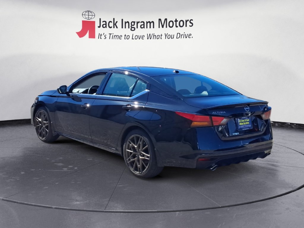 Used 2025 Nissan Altima SR Sedan