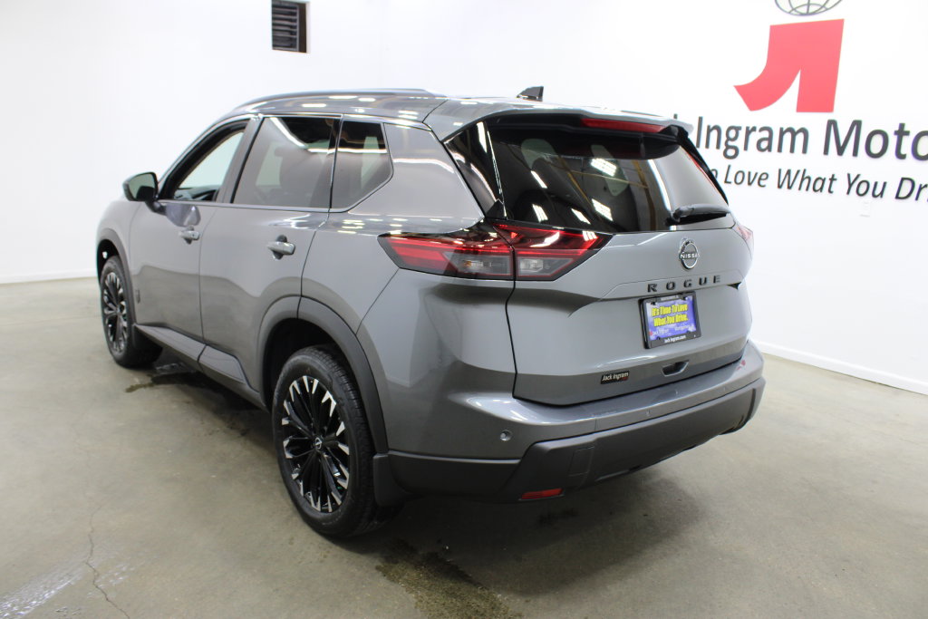 New 2027 Nissan Rogue Dark Armor SUV
