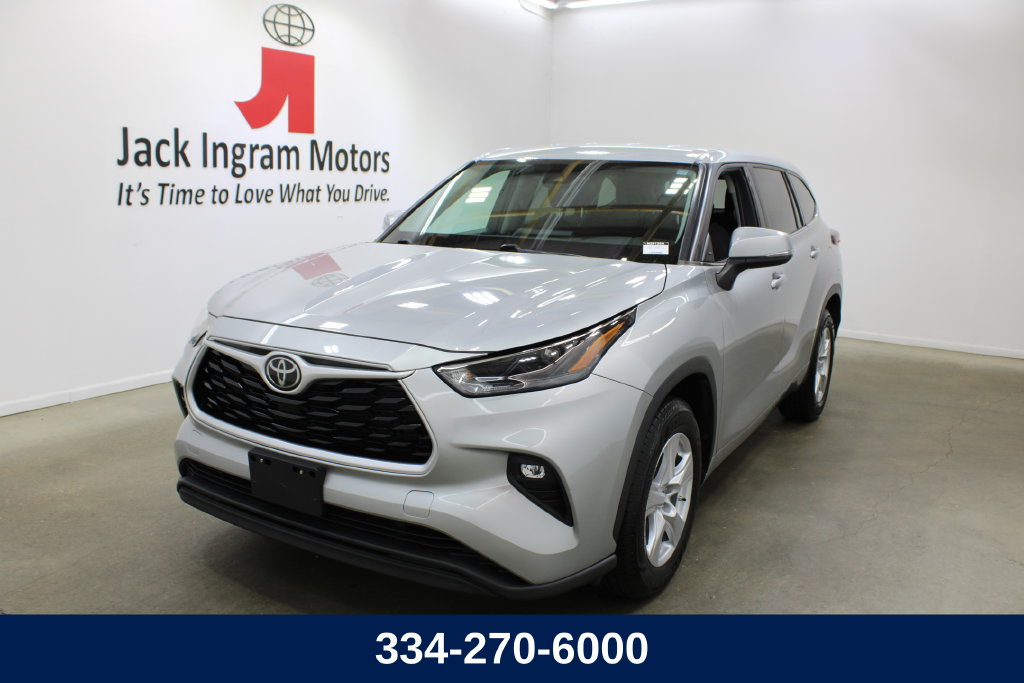Used 2022 Toyota Highlander LE SUV