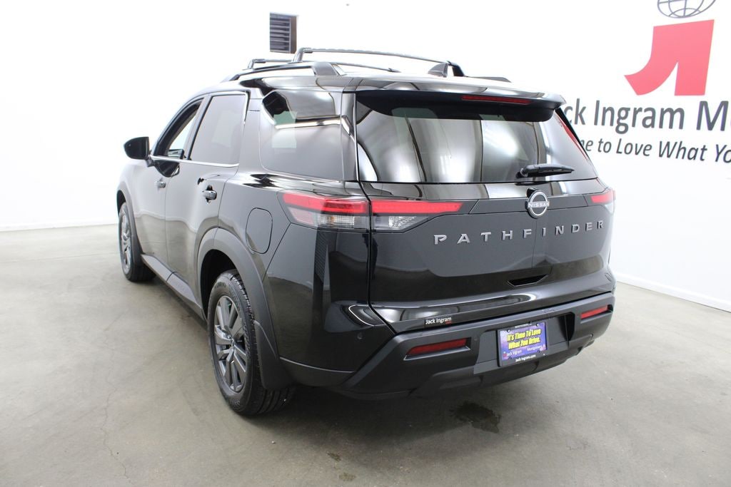 New 2026 Nissan Pathfinder SV SUV