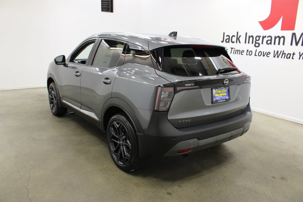 New 2027 Nissan Kicks SR SUV