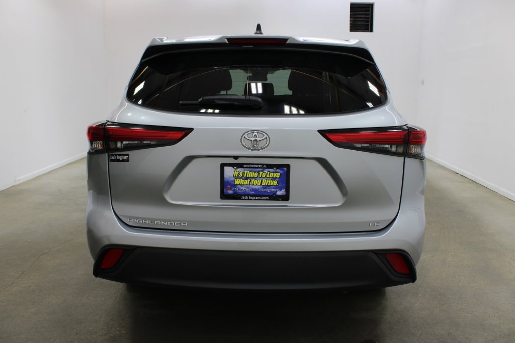 Used 2022 Toyota Highlander LE SUV