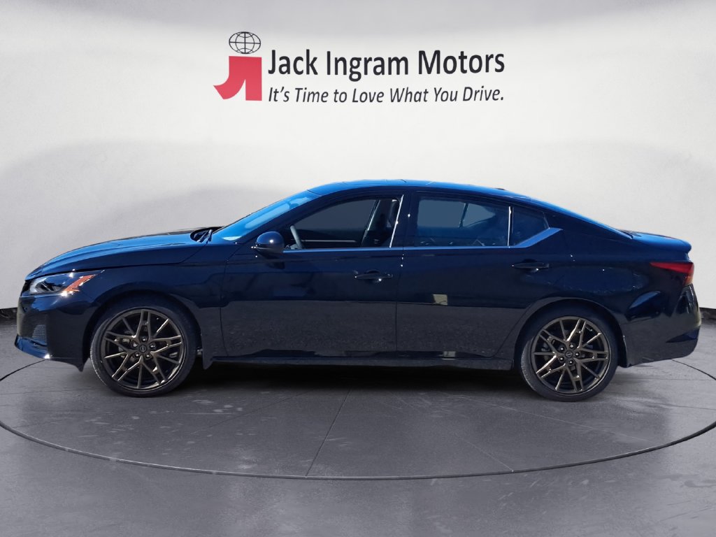 Used 2025 Nissan Altima SR Sedan