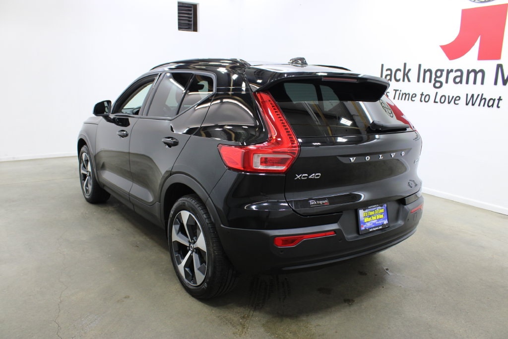 Certified 2026 Volvo XC40 B5 Plus SUV