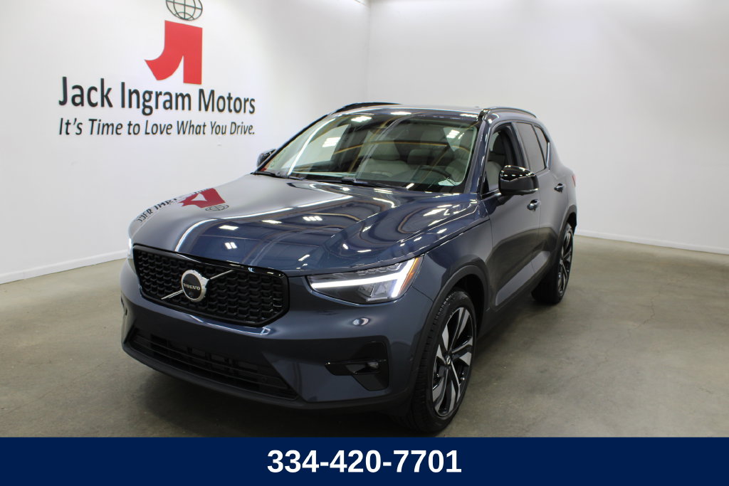2026 Volvo XC40 Plus