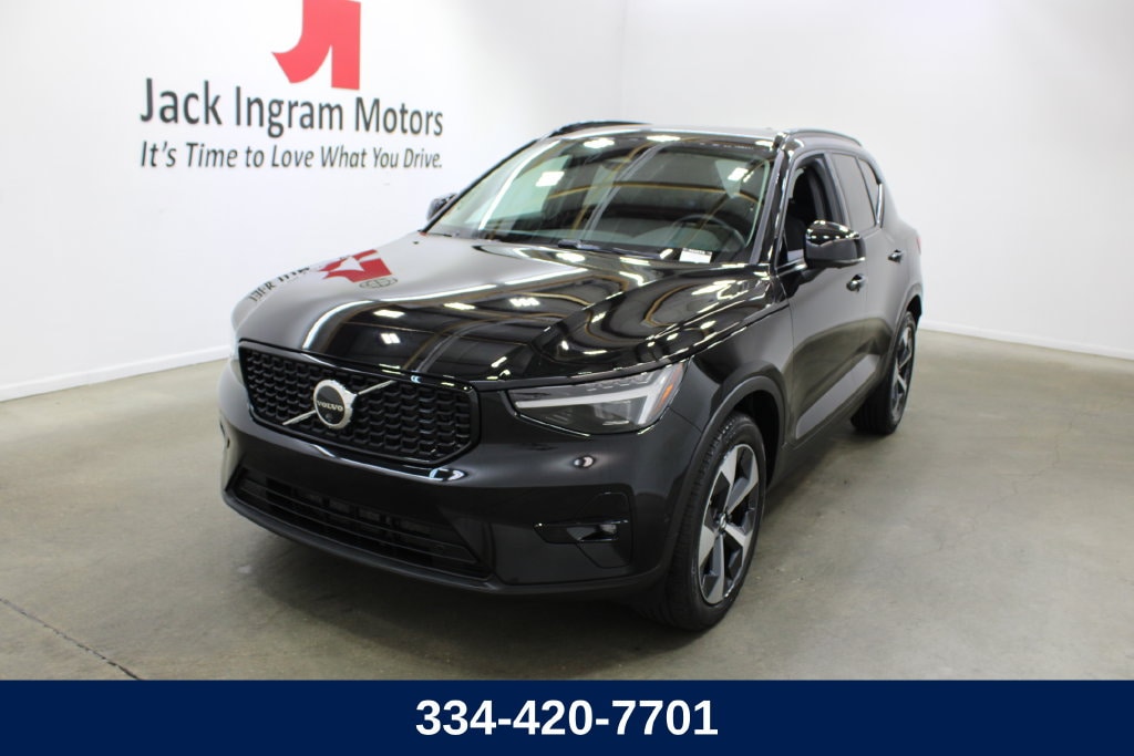 Certified 2026 Volvo XC40 B5 Plus SUV