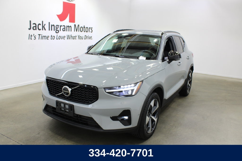 2026 Volvo XC40