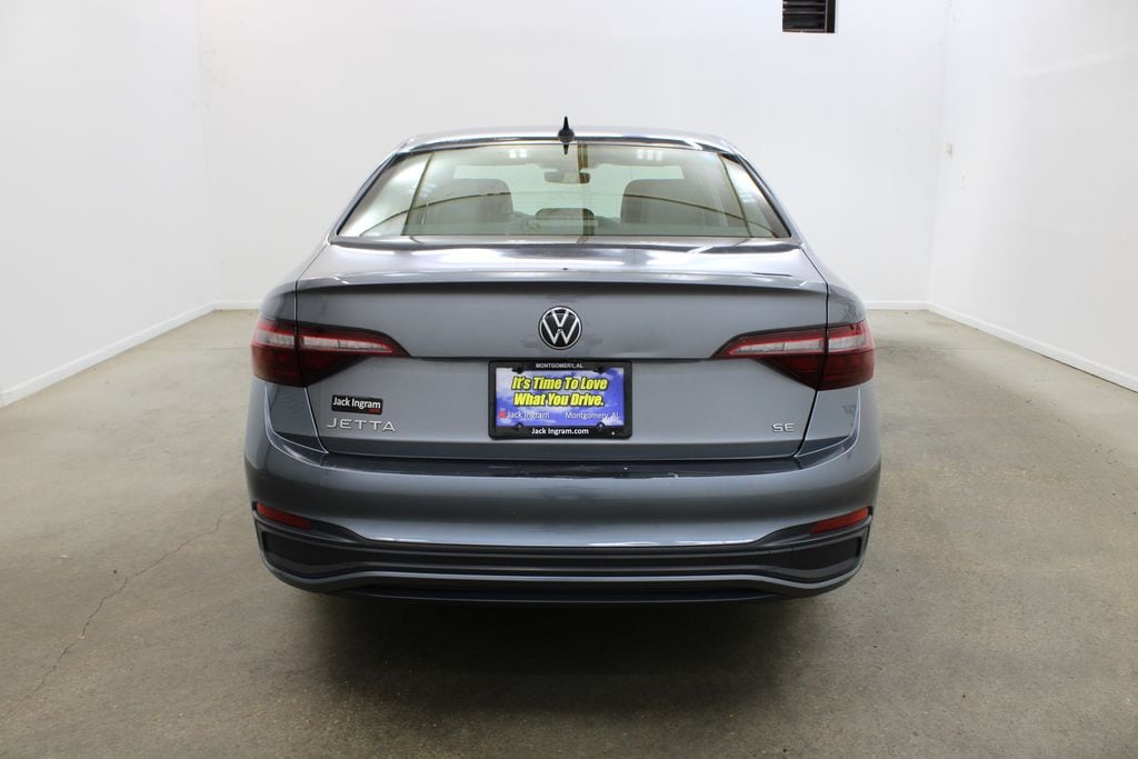 Certified 2024 Volkswagen Jetta 1.5T SE Sedan