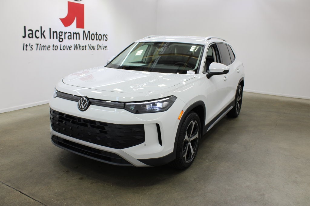 New 2026 Volkswagen Tiguan SE SUV