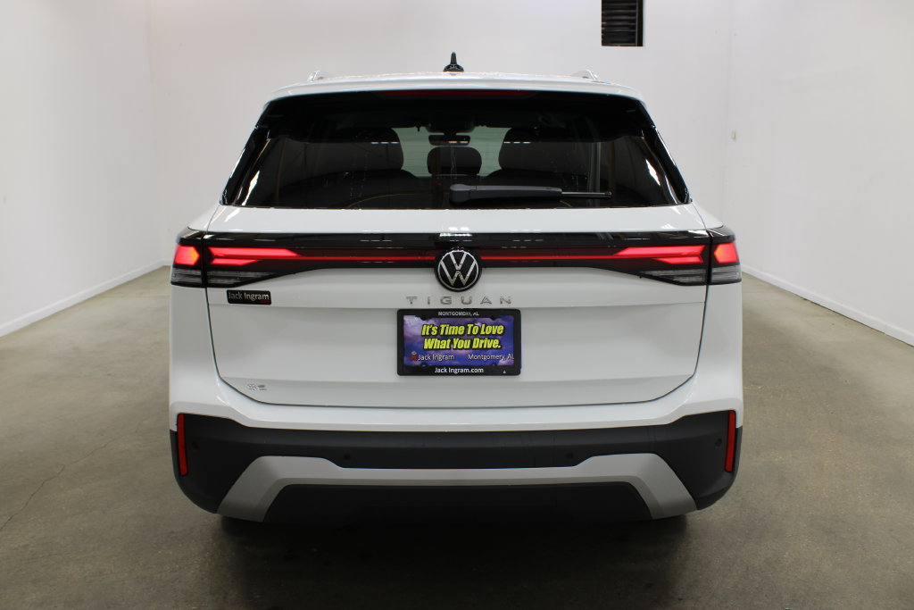 New 2026 Volkswagen Tiguan SE SUV