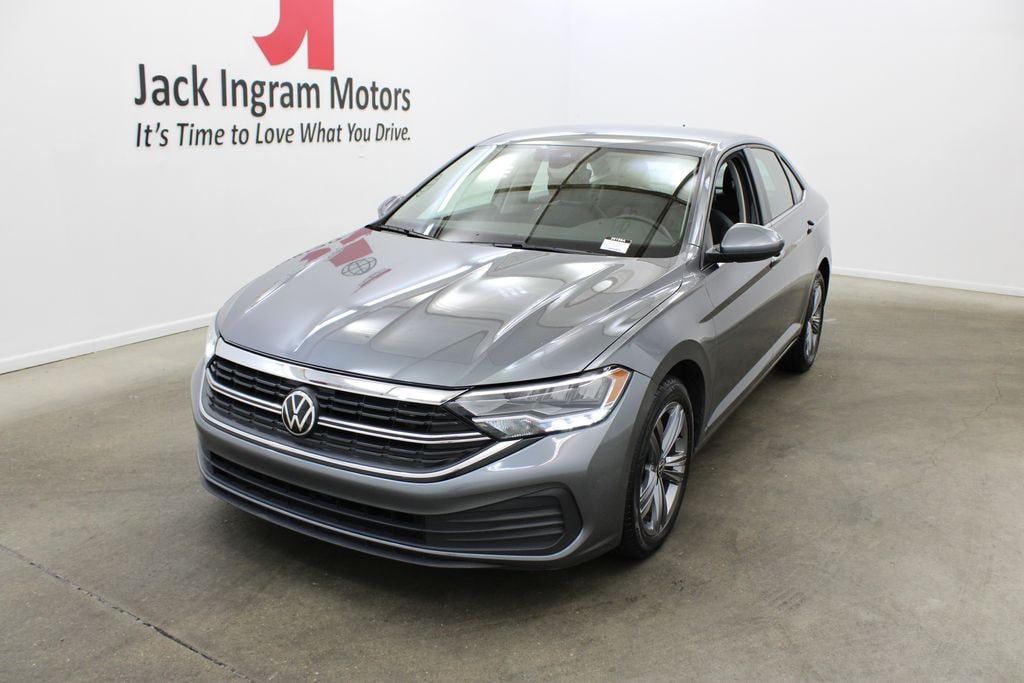 Certified 2024 Volkswagen Jetta 1.5T SE Sedan