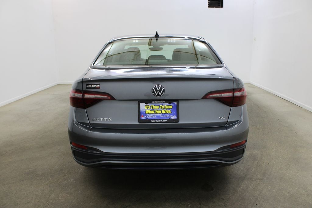 Certified 2024 Volkswagen Jetta 1.5T SE Sedan