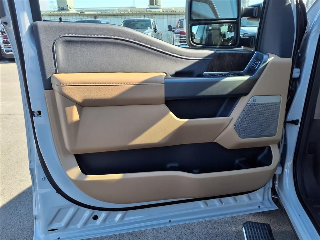 2026 Ford F-350 Super Duty Lariat - Photo 6