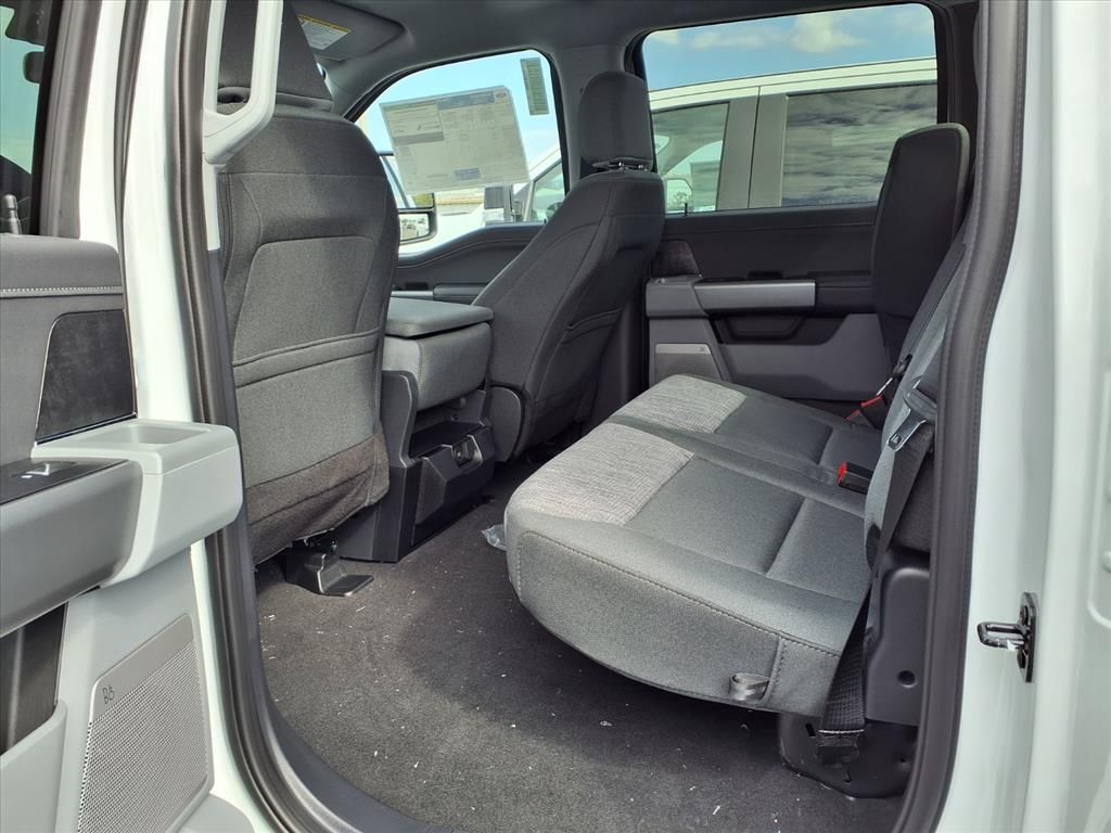 2026 Ford F-350 Super Duty XLT - Photo 8