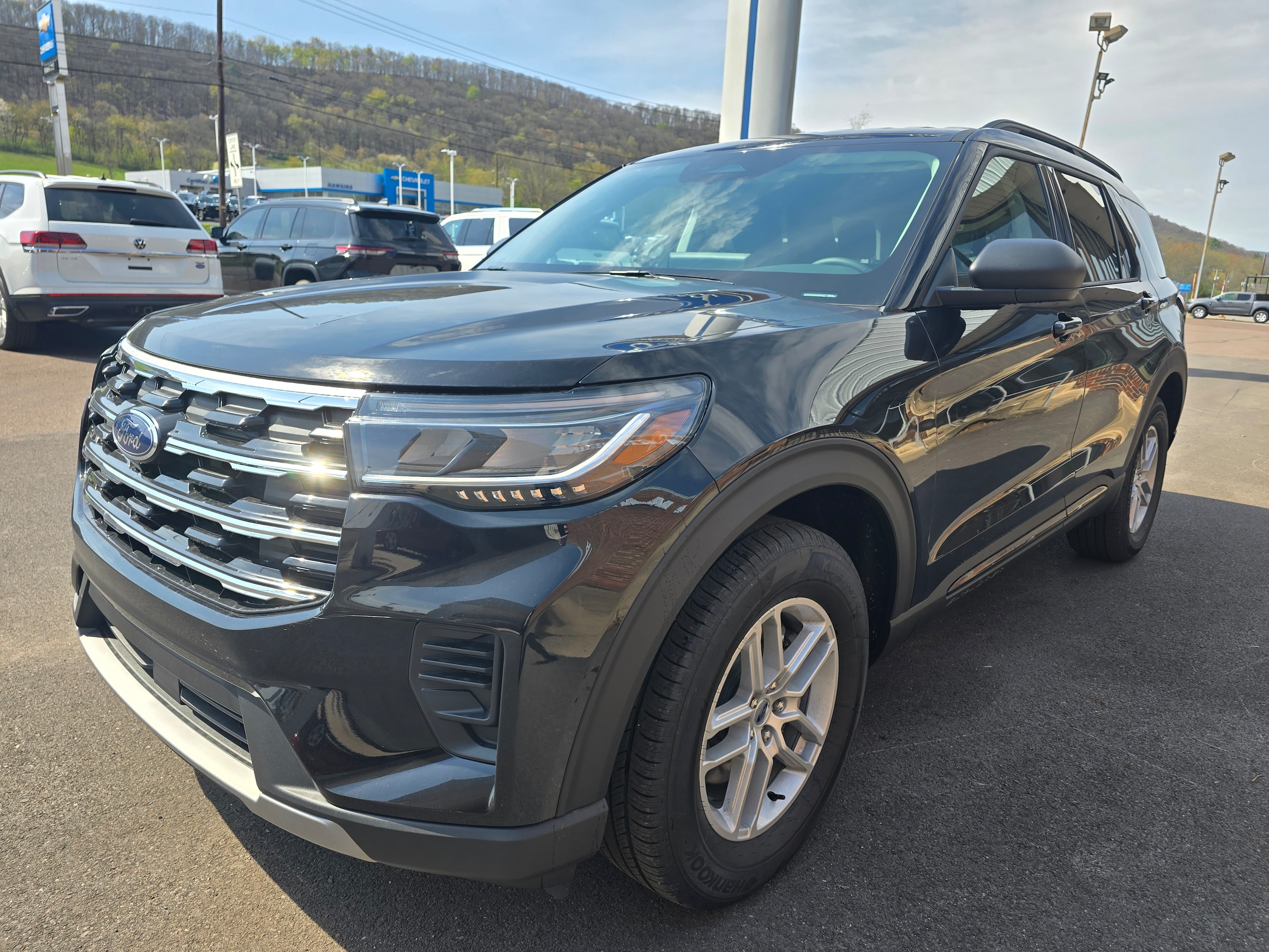 2026 Ford Explorer Active - Photo 3