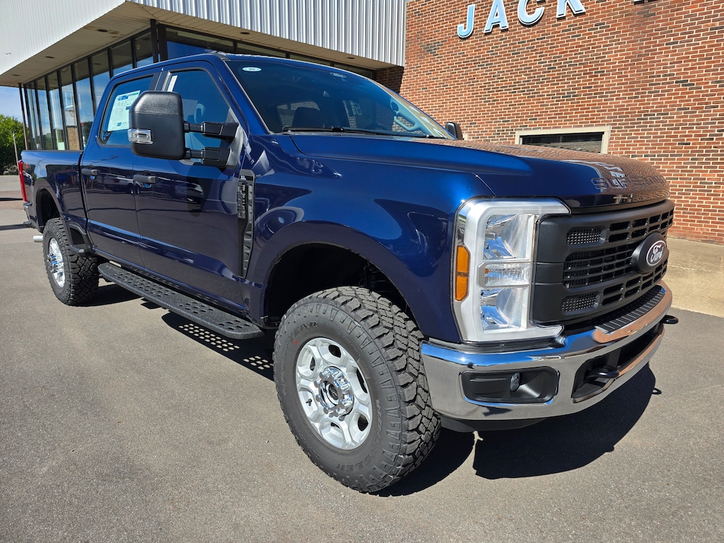New 2027 Ford F-250 XL Crew Cab TRUCK
