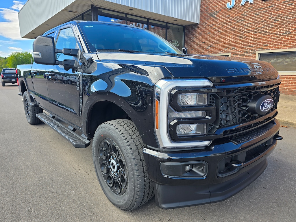 New 2027 Ford Super Duty F-250 Lariat TRUCK
