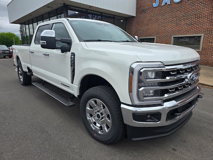2026 Ford Super Duty Lariat TRUCK