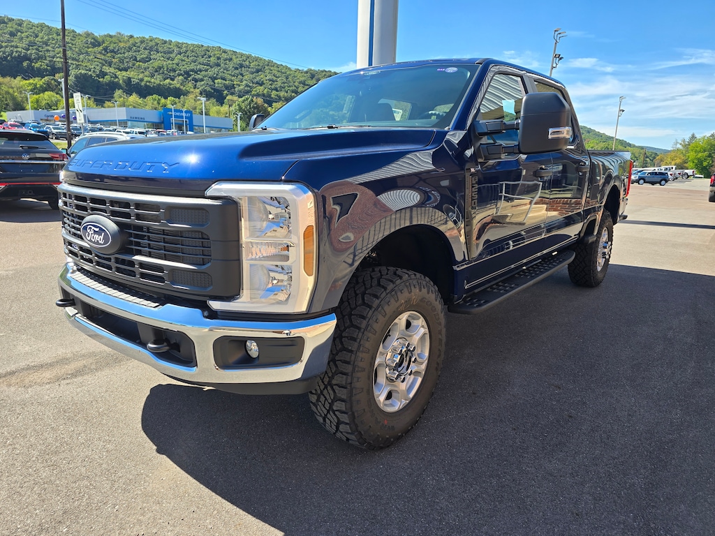 New 2027 Ford F-250 XL Crew Cab TRUCK