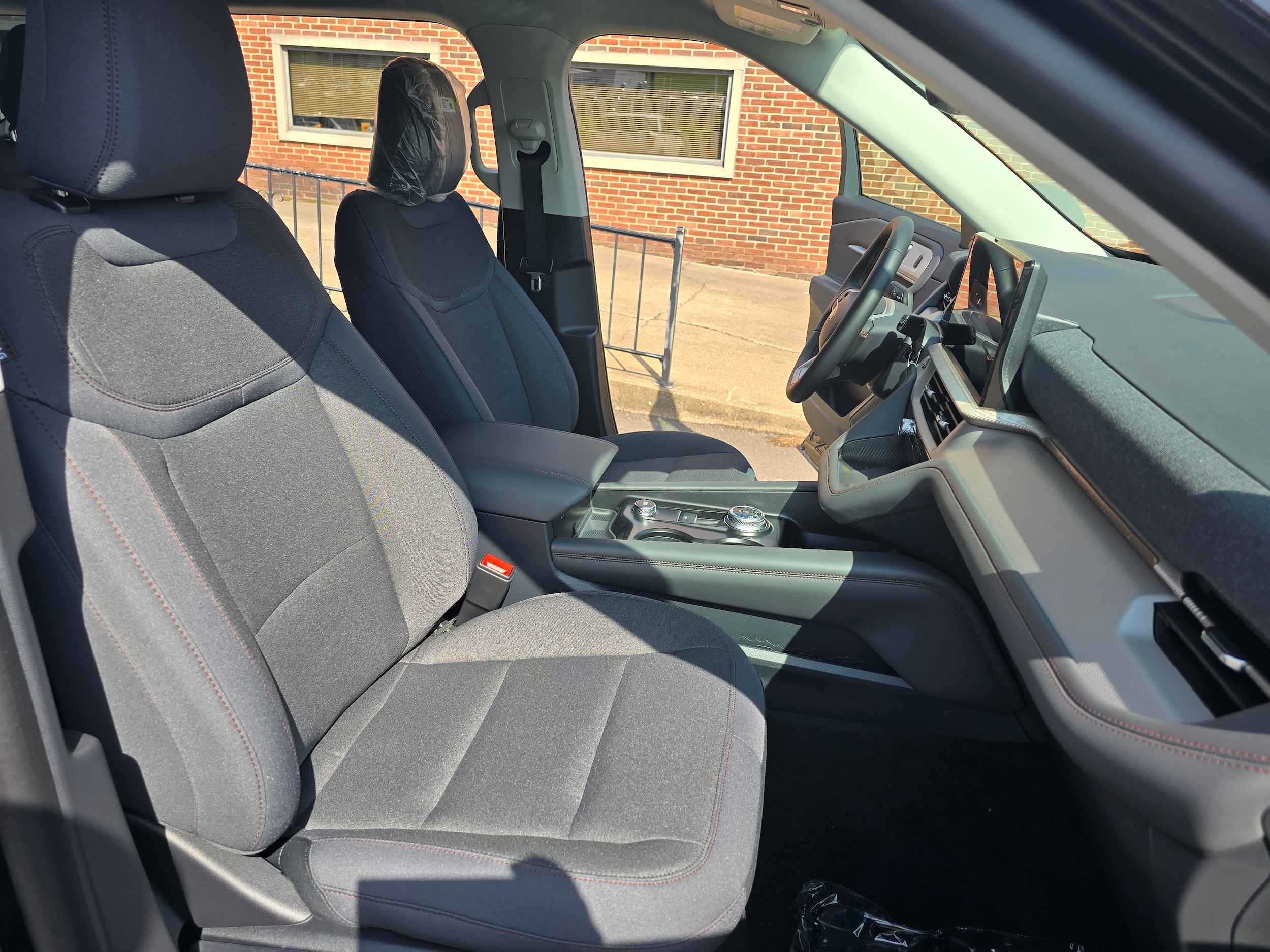 2026 Ford Explorer Active - Photo 13