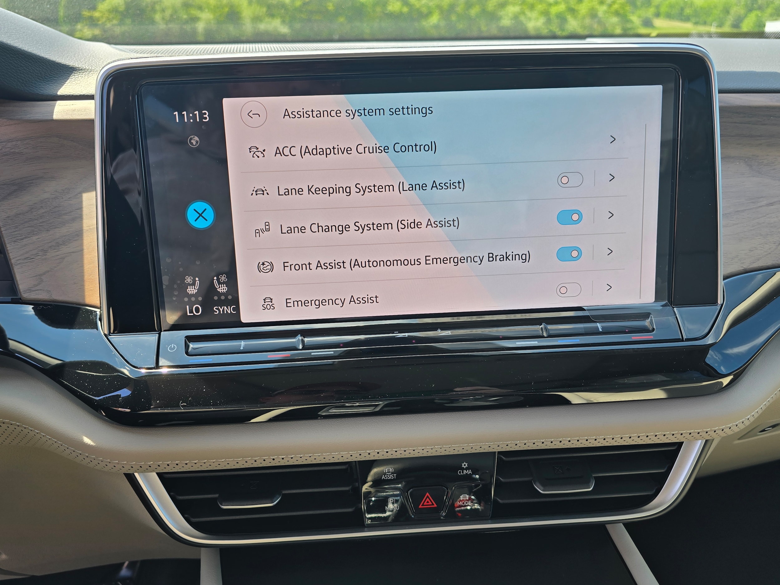 2026 Volkswagen Atlas SE w/Tech - Photo 17