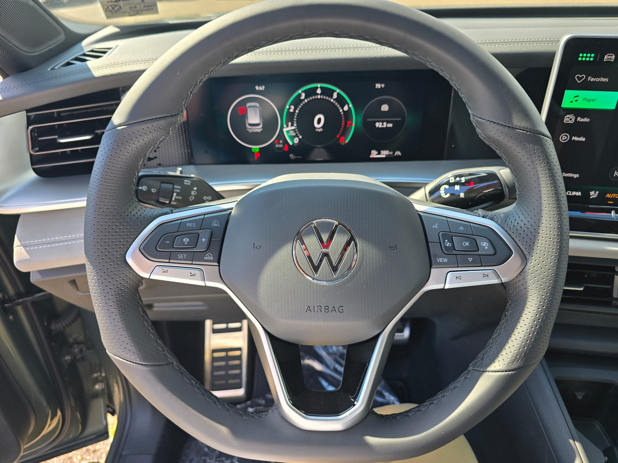 2026 Volkswagen Tiguan SE R-LINE BLACK - Photo 14