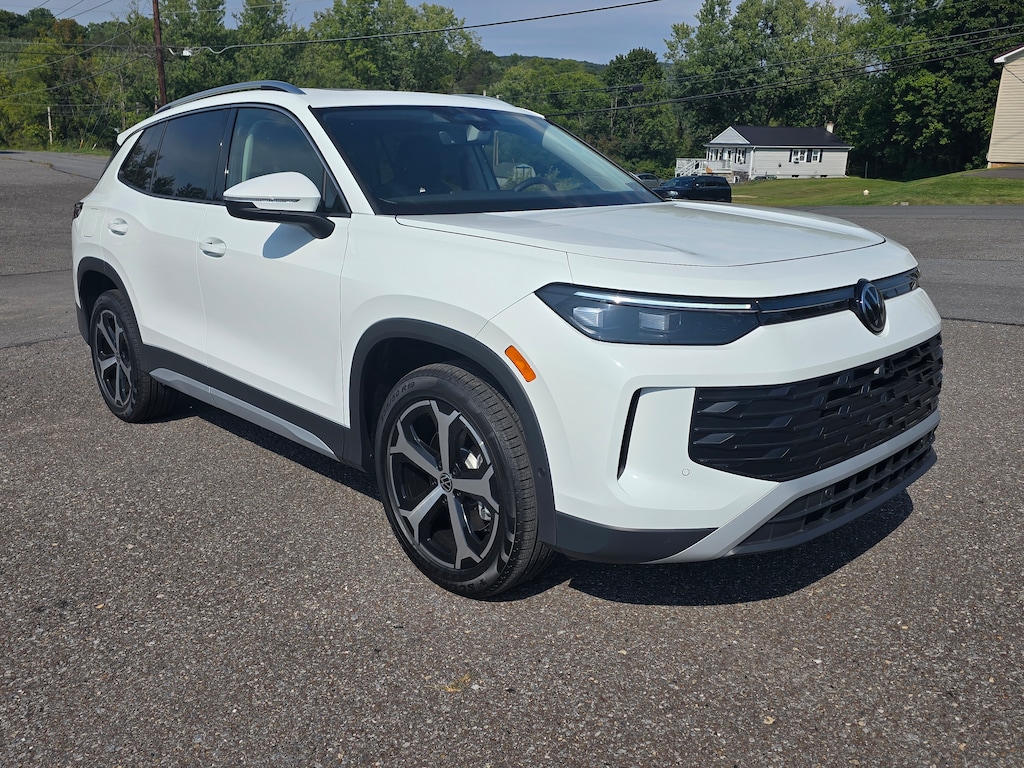 New 2026 Volkswagen Tiguan SE SUV