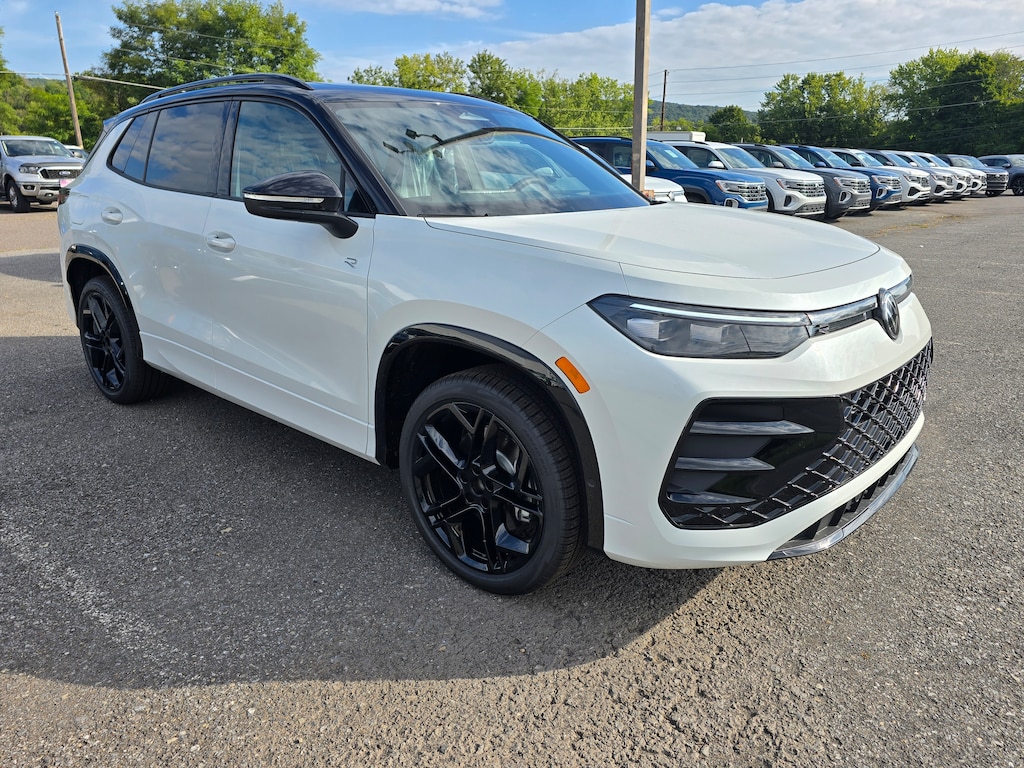 New 2026 Volkswagen Tiguan SE R-Line Black SUV
