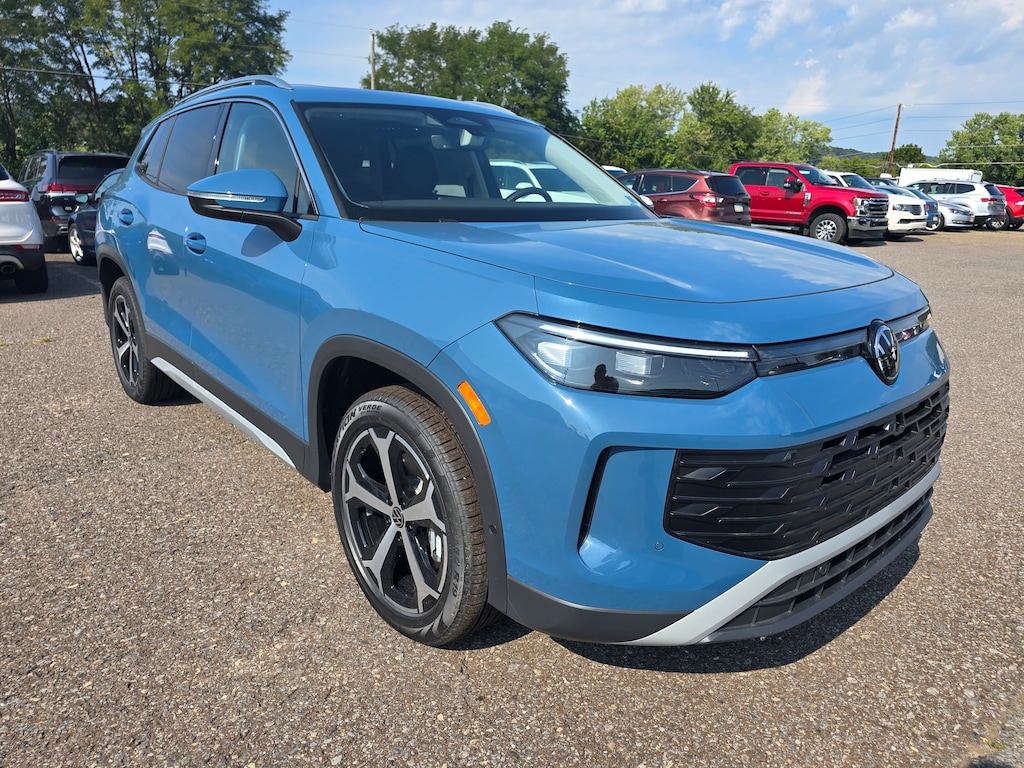 New 2026 Volkswagen Tiguan SE SUV
