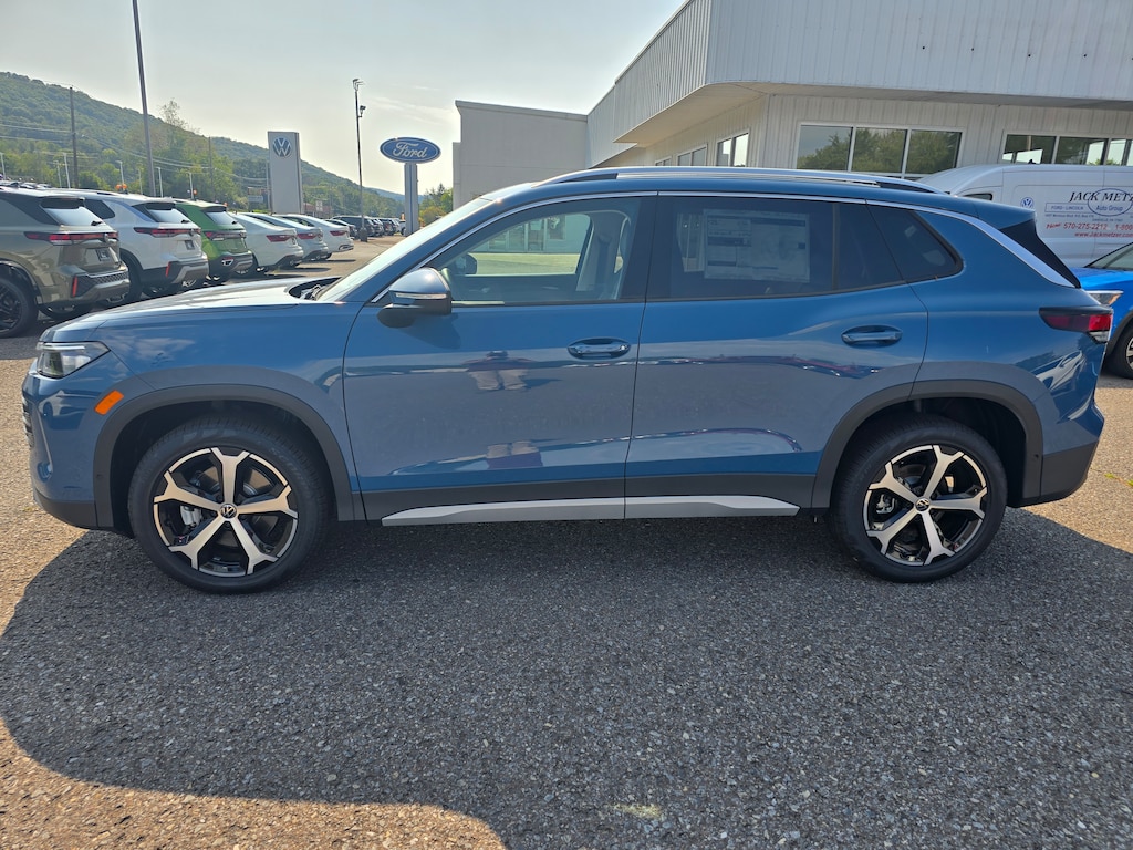 New 2026 Volkswagen Tiguan SE SUV