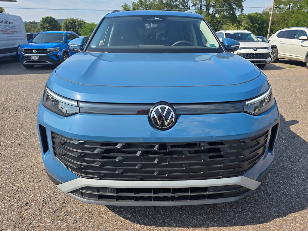 New 2026 Volkswagen Tiguan SE SUV