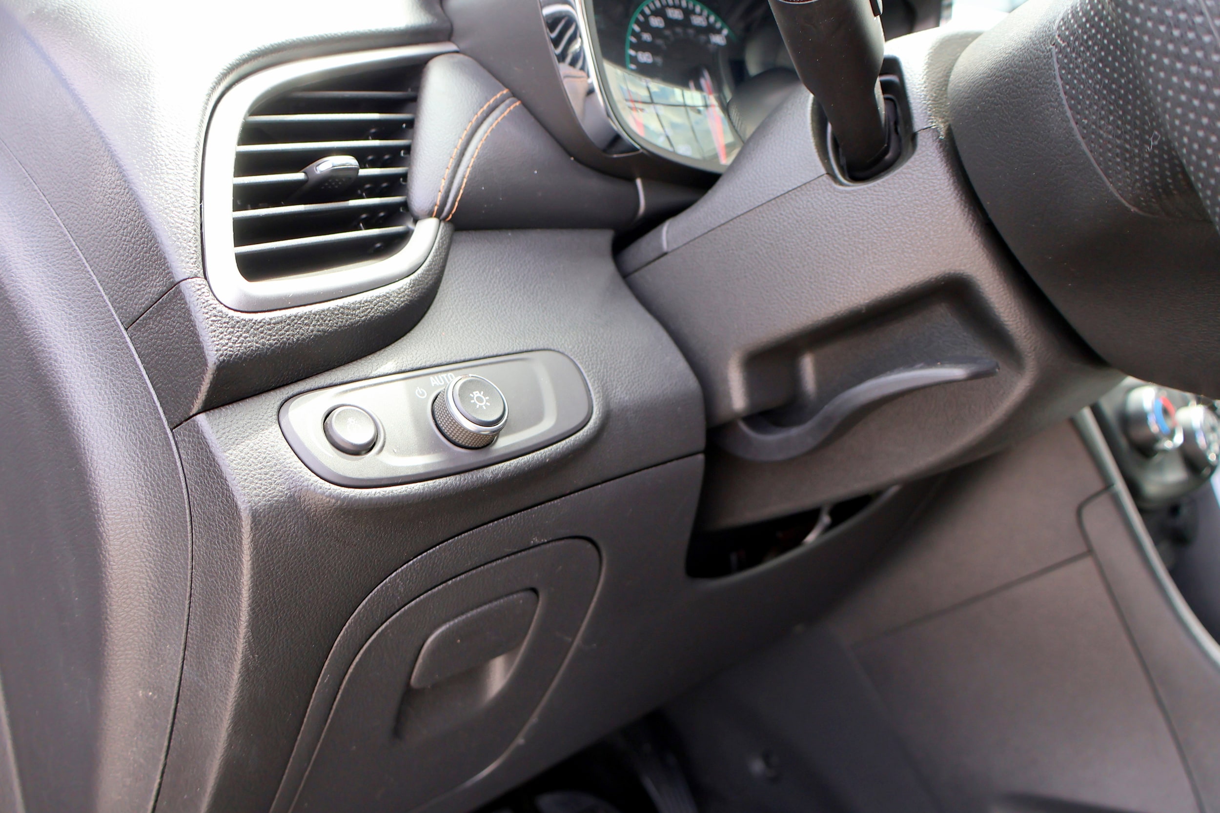 2022 Chevrolet Trax LT - Photo 13