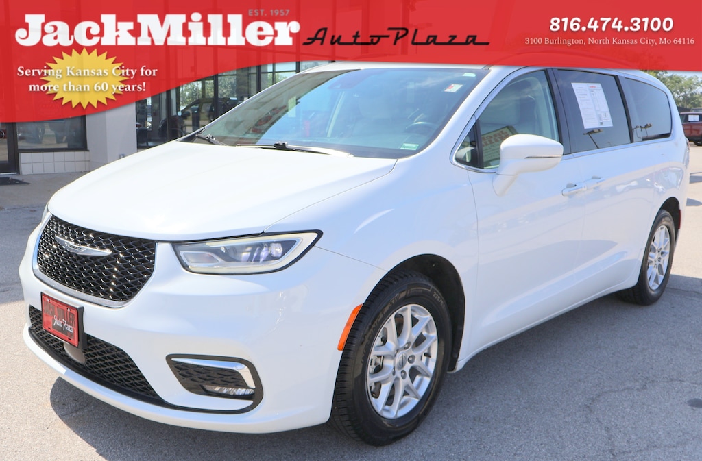 Used 2021 Chrysler Pacifica Touring L Van Passenger Van