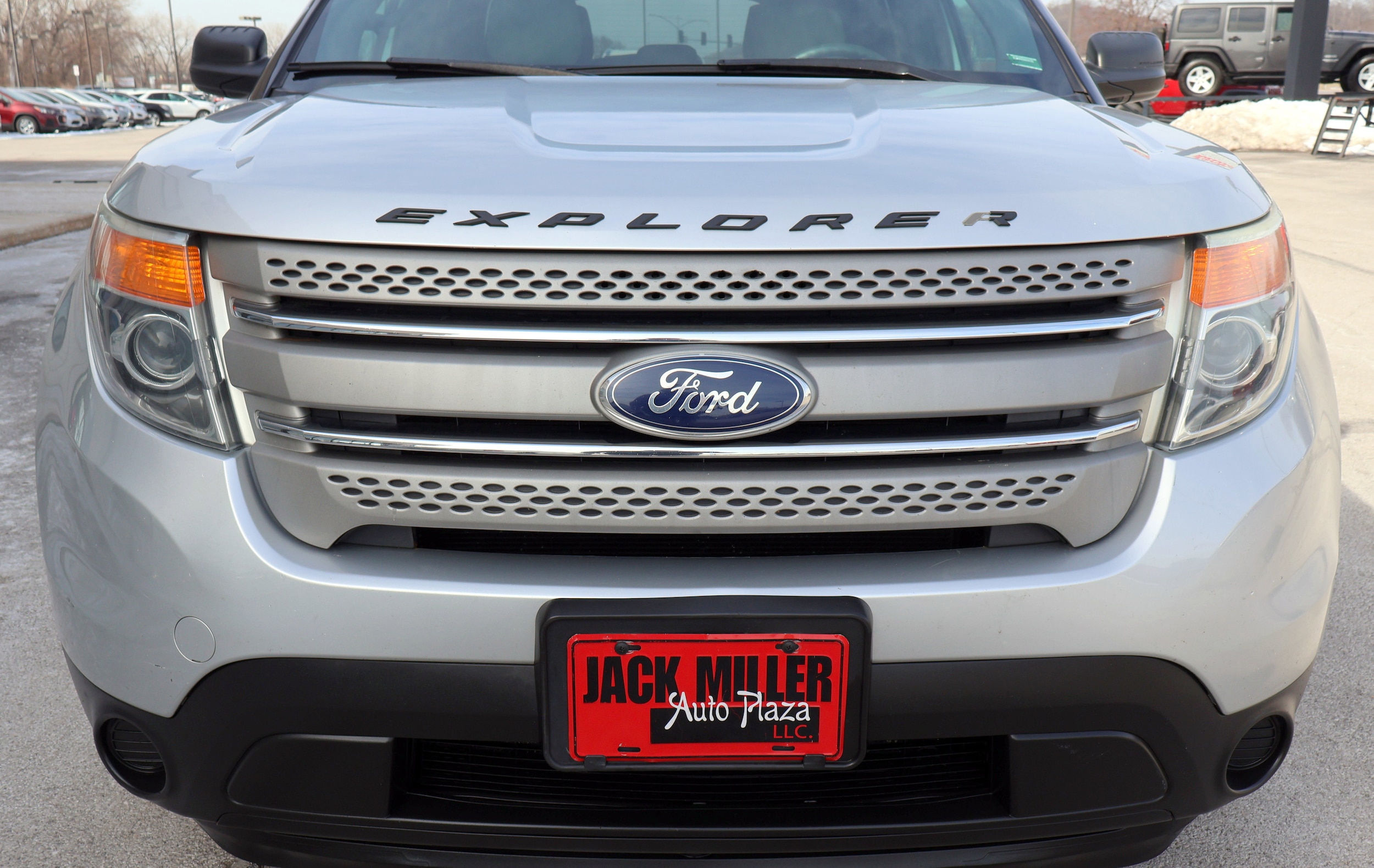 2015 Ford Explorer Base - Photo 2