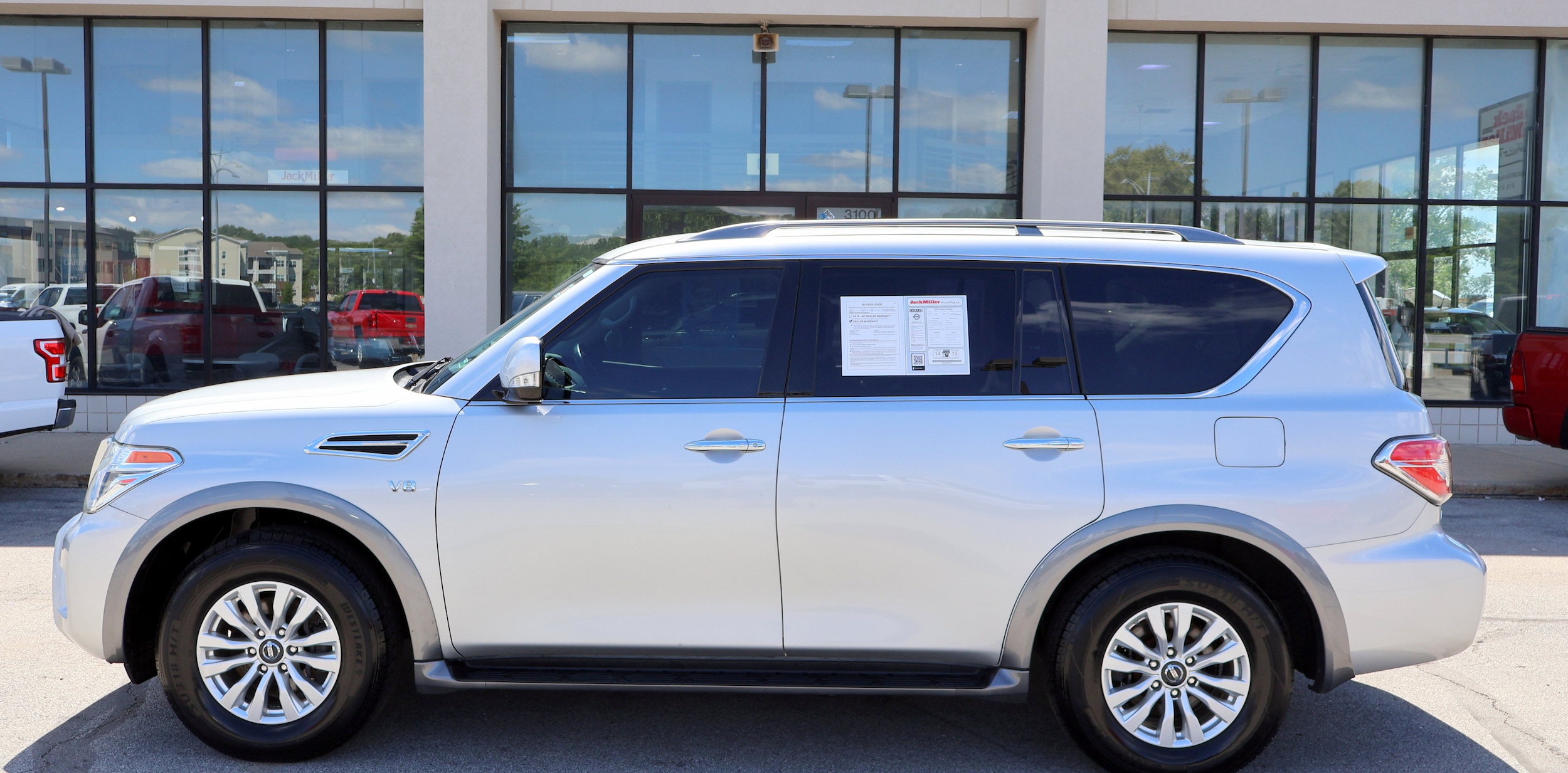 2020 Nissan Armada SV - Photo 9