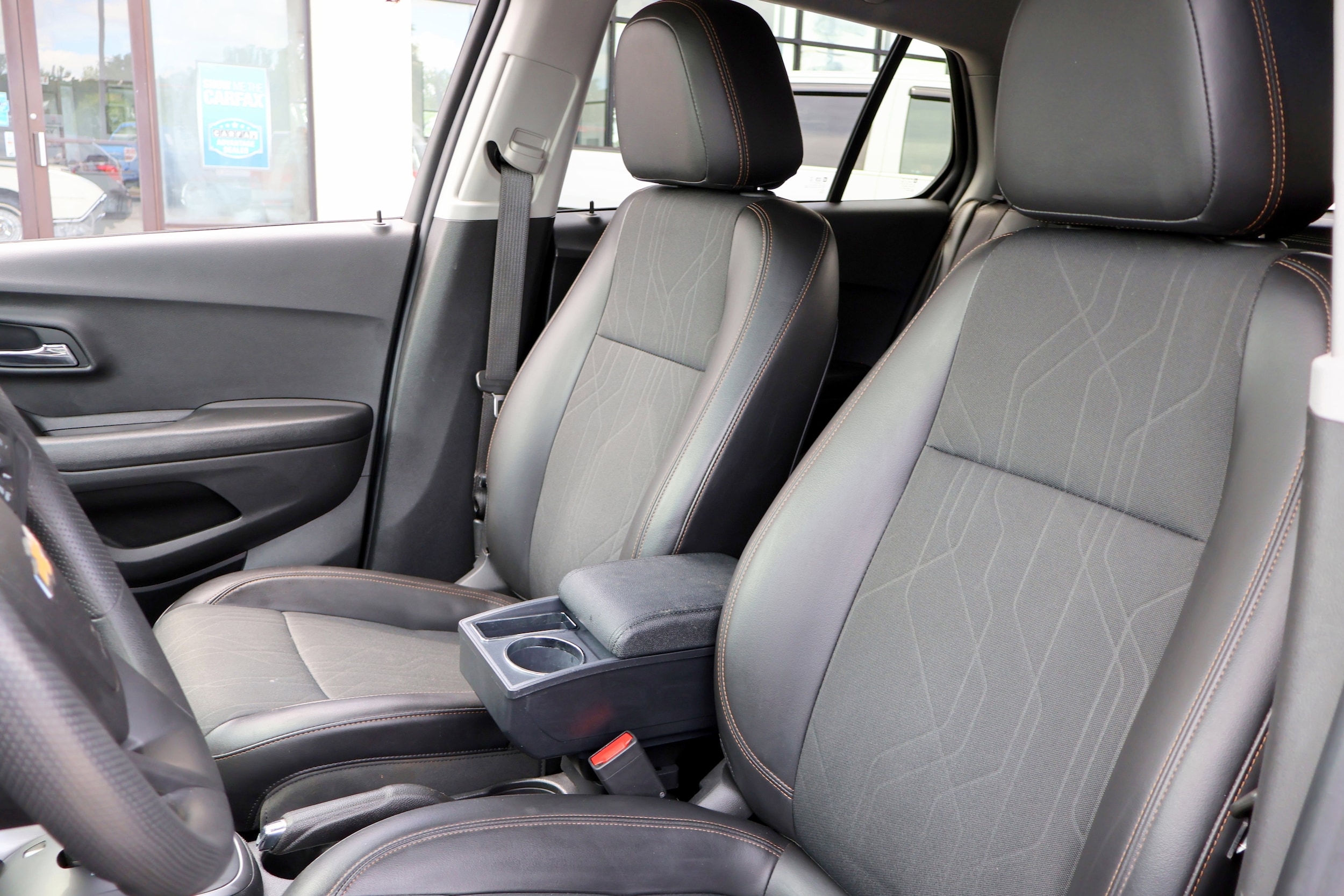 2022 Chevrolet Trax LT - Photo 11