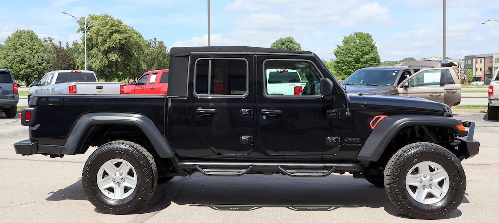 Used 2020 Jeep Gladiator Sport Truck Crew Cab