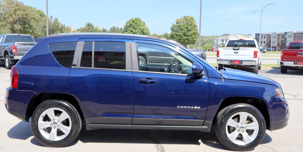 Used 2015 Jeep Compass Latitude 4x4 SUV