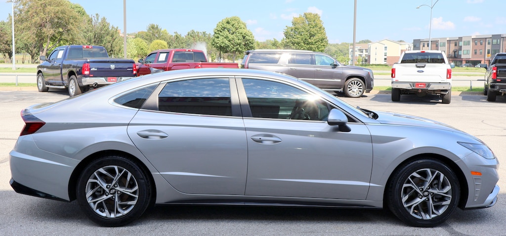 Used 2021 Hyundai Sonata SEL Sedan
