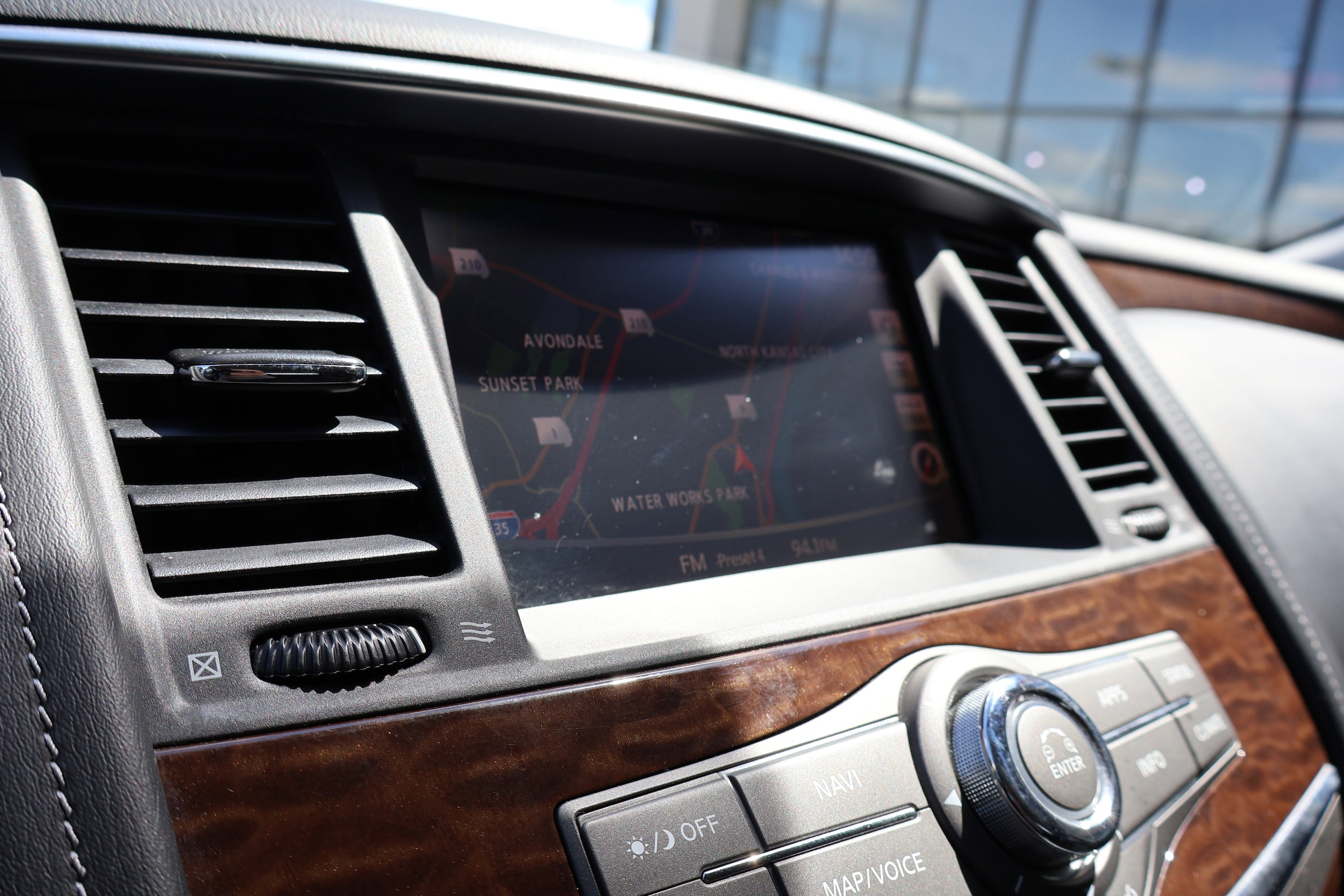 2020 Nissan Armada SV - Photo 18