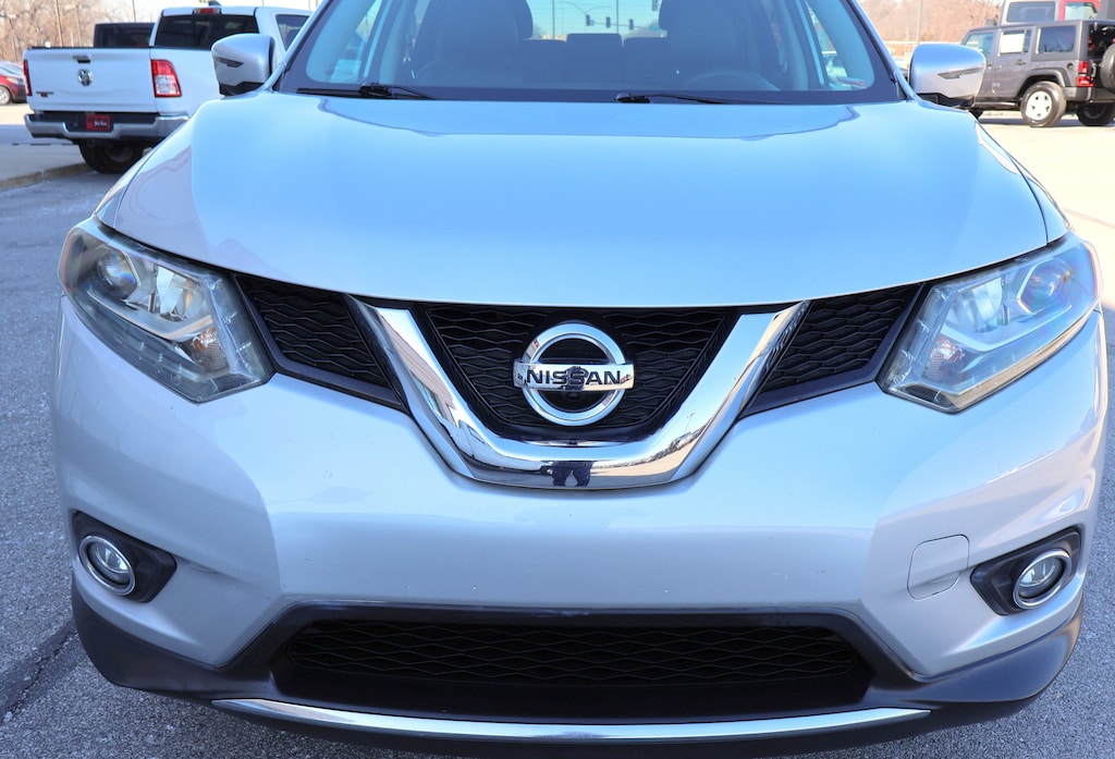 Used 2016 Nissan Rogue SL SUV