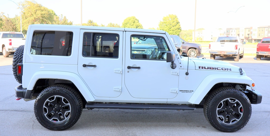 Used 2015 Jeep Wrangler Unlimited Rubicon 4x4 SUV