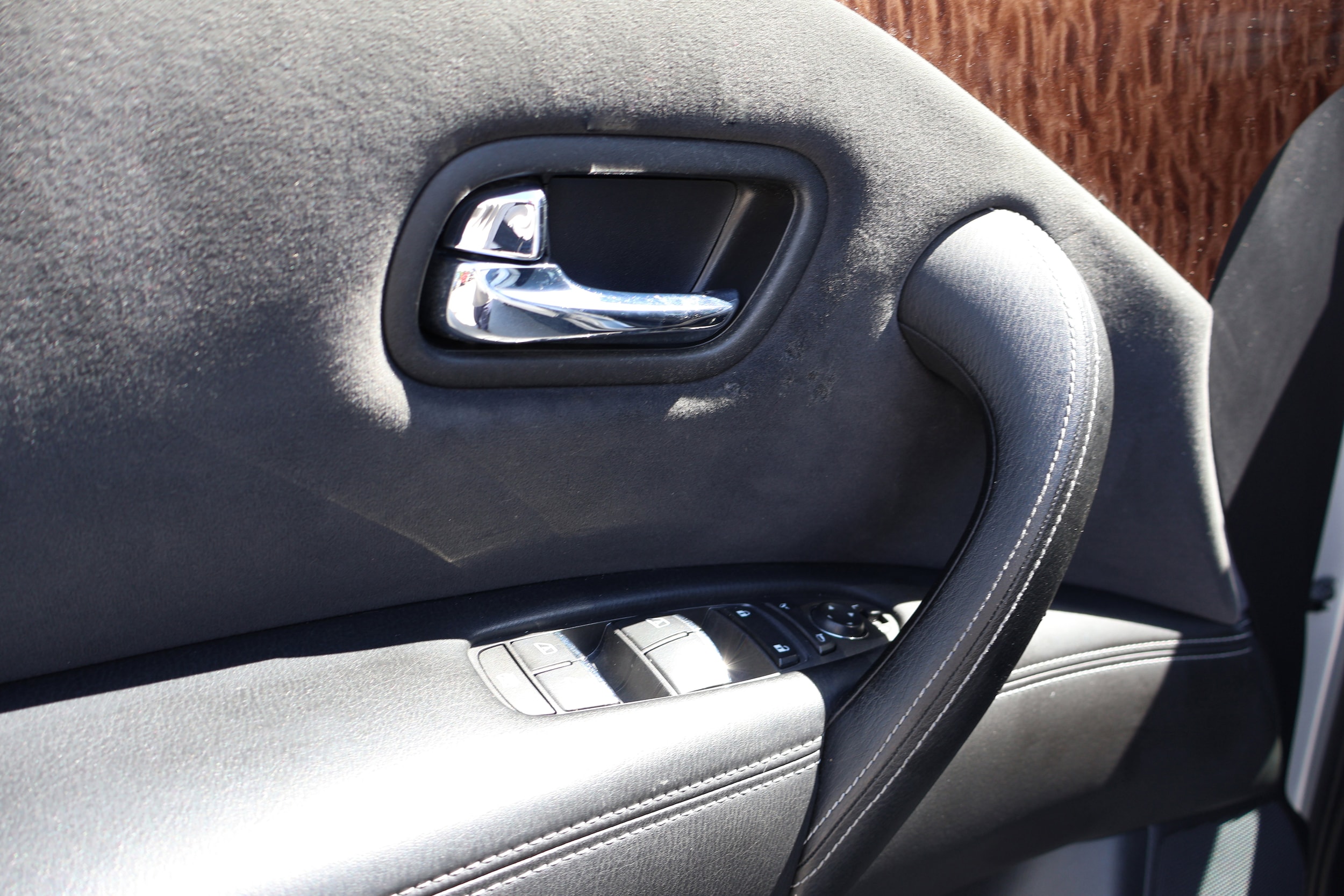 2020 Nissan Armada SV - Photo 23