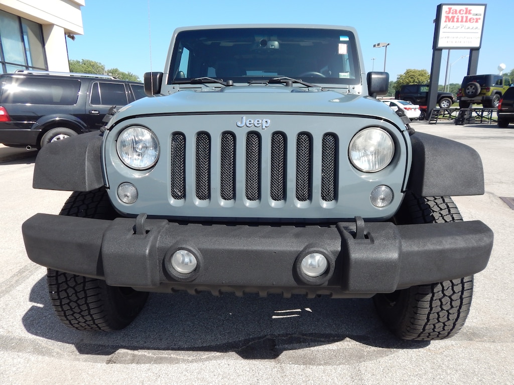 Used 2014 Jeep Wrangler Unlimited Rubicon 4x4 SUV
