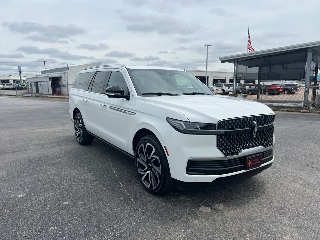 2026 Lincoln Navigator