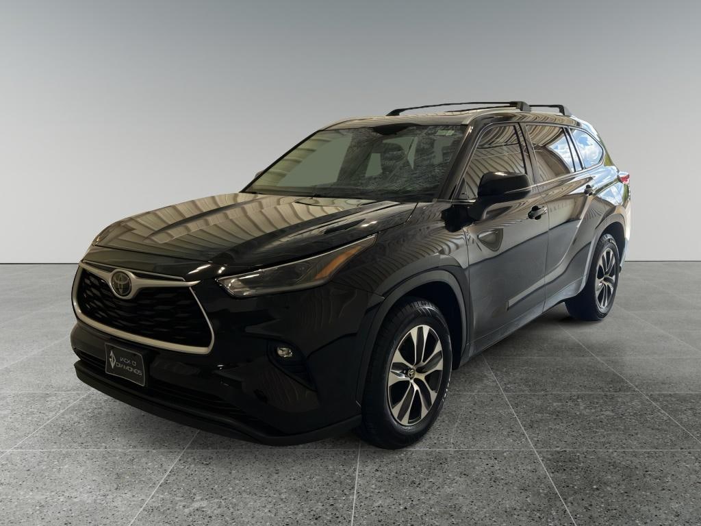 Used 2021 Toyota Highlander XLE Sport Utility