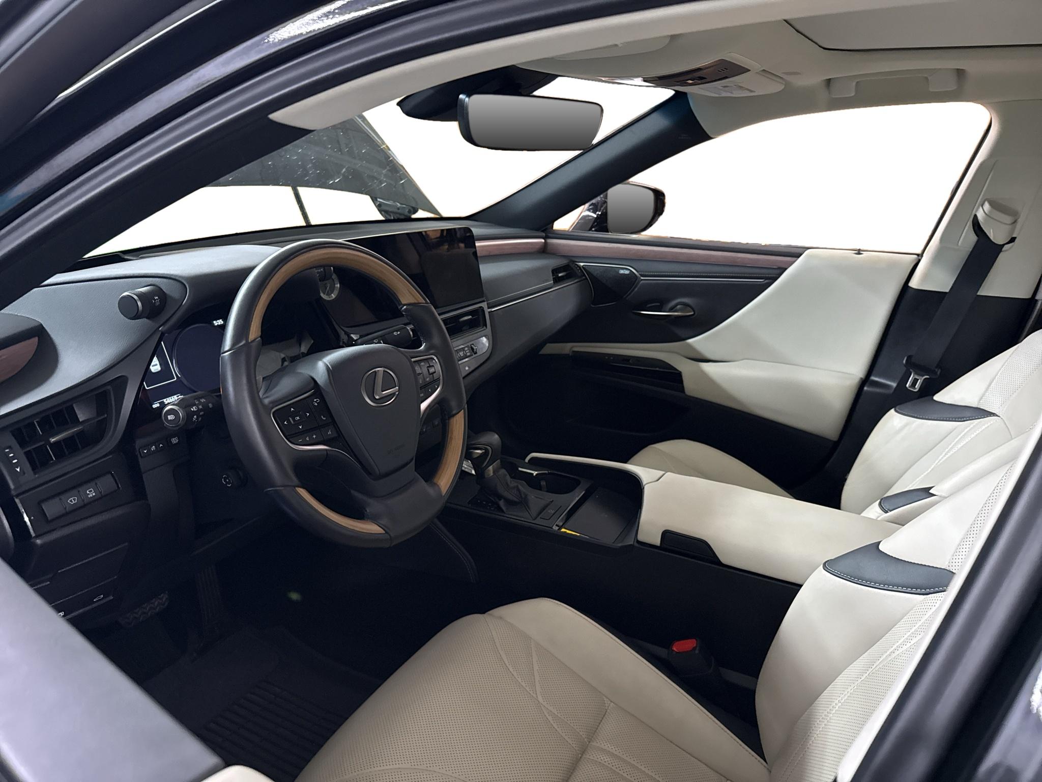 Used 2025 Lexus ES 350 Ultra Luxury Sedan