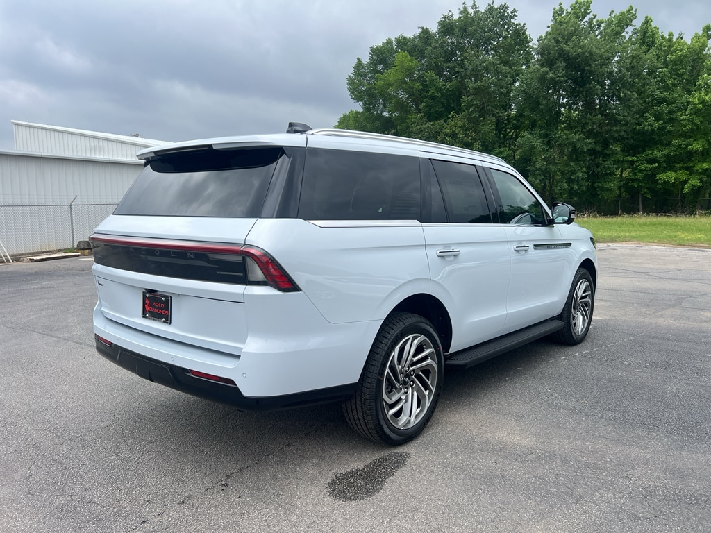 2026 Lincoln Navigator Premiere - Photo 6