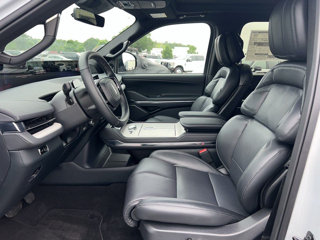 2026 Lincoln Navigator Reserve L - Photo 9